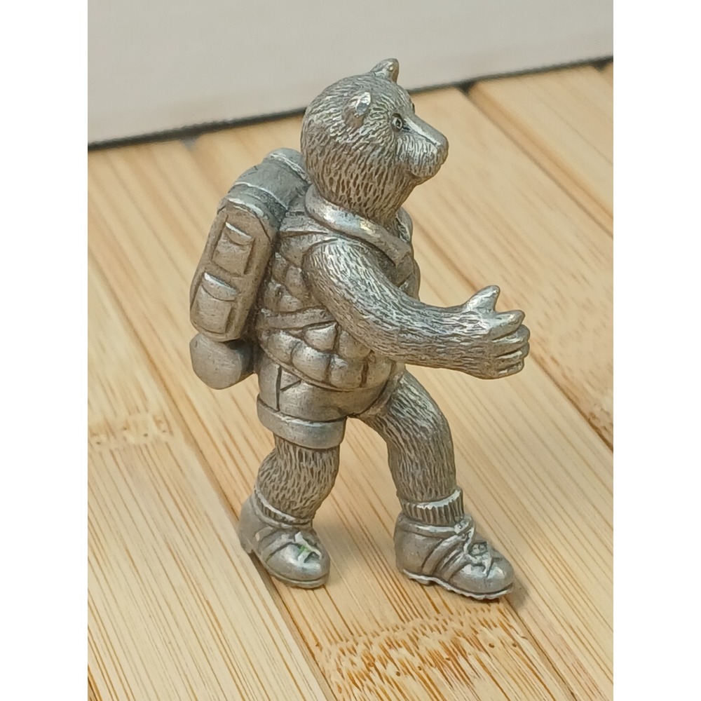Vintage 1984 Horgos Fine Pewter Hitchhiking Hiker Bear Figurine Miniature